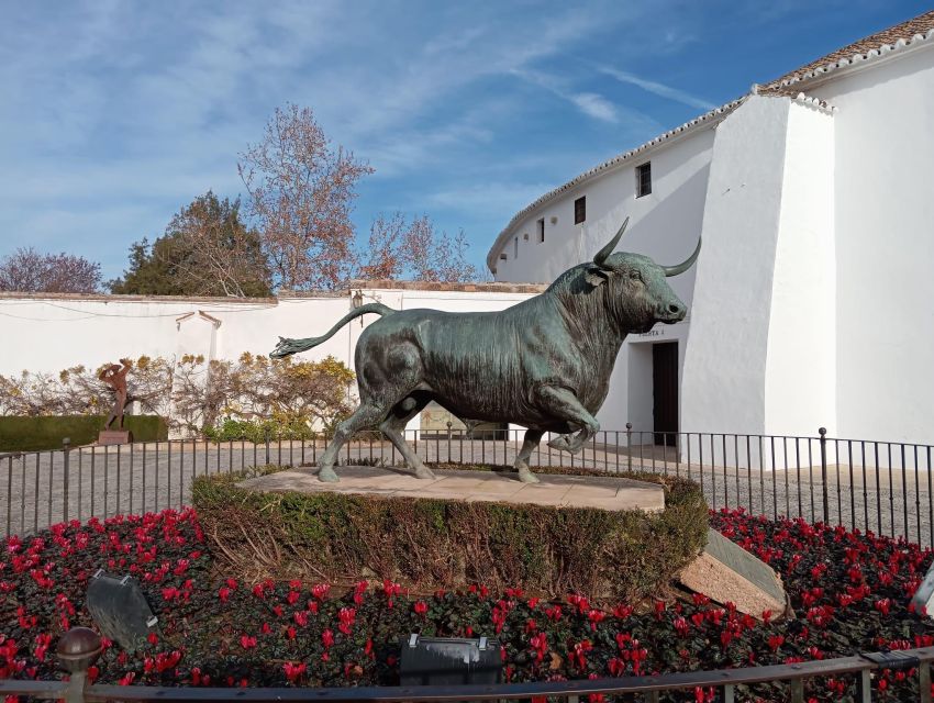 From Seville: Ronda+Setenil de las Bodegas Day Trip - Why these two towns work well together