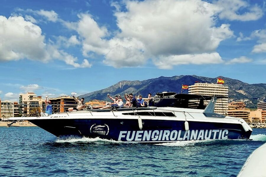 Fuengirola: Dolphin Watching by Yacht with Snacks and Drinks - Practical details before you book
