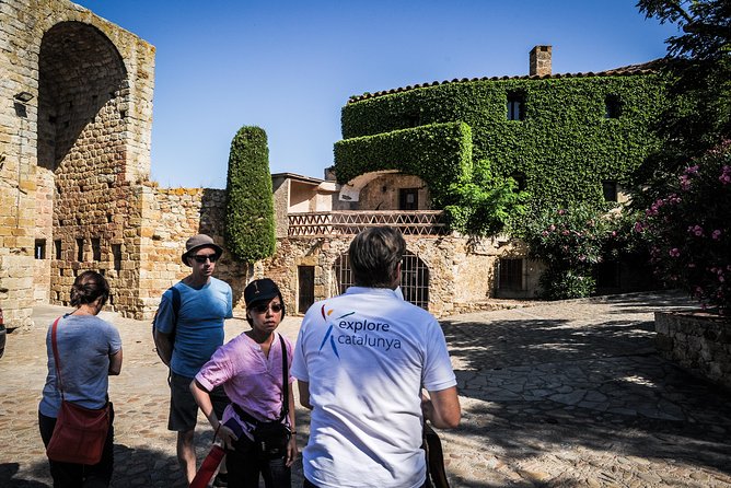 Girona & Costa Brava Small Group Tour From Barcelona with Paella! - The pace, the vehicle, and the group size