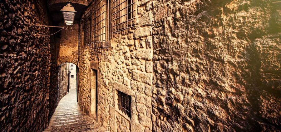 Girona: Game of Thrones Small Group Tour - Arab baths and the streets of King’s Landing