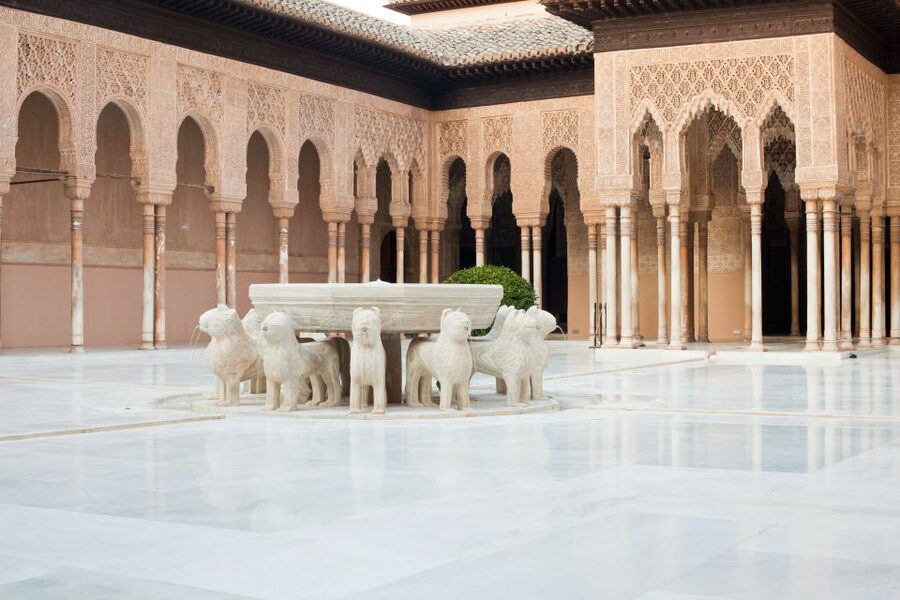 Granada: Alhambra and Nasrid Palaces Small Guided Tour - Meeting at the Alhambra entrance