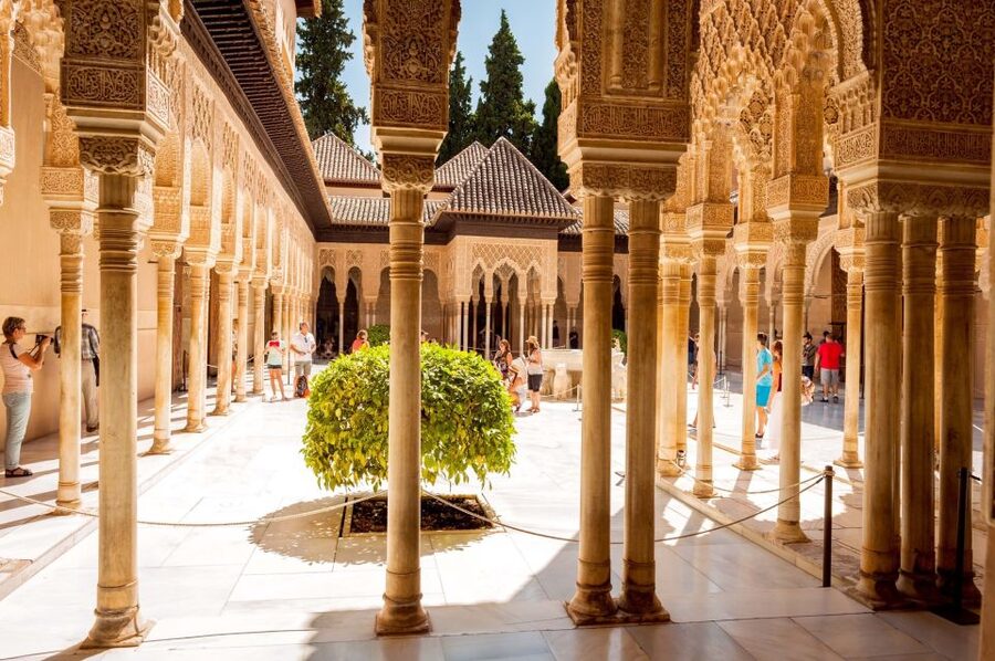 Granada: Alhambra Complex Guided Tour Options - Choosing between the three Alhambra options