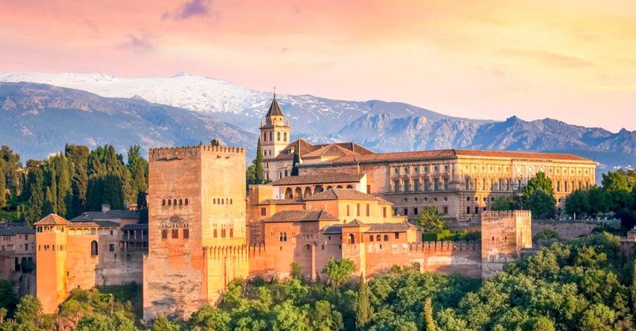 Granada: Alhambra Entry Ticket with Audio Guide - Key points at a glance