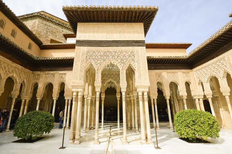 Granada: Alhambra Fast-Track Guided Tour - Palace of Charles V: a striking later addition