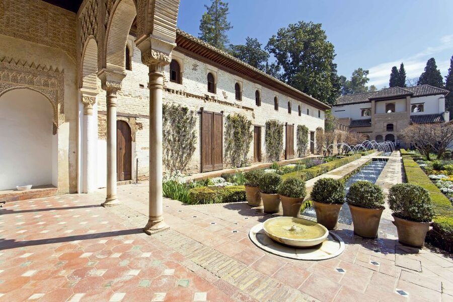 Granada: Alhambra Fast-Track Guided Tour - Is $69 a fair price?
