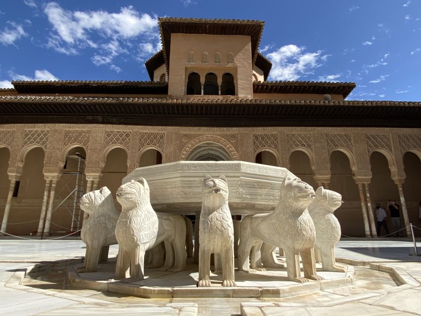 Granada: Alhambra & Generalife Fast-Track Guided Tour - Practical Details to Get Right