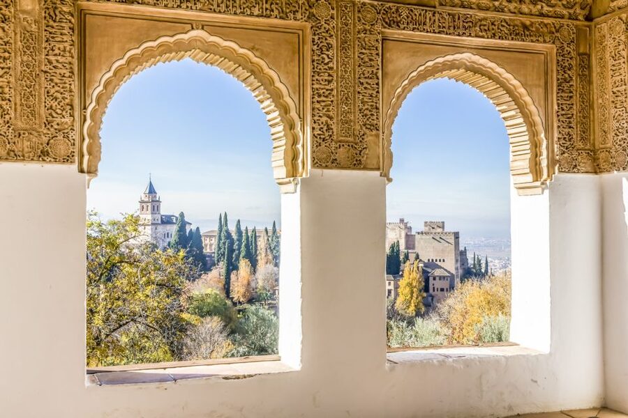 Granada: Alhambra Small Group Tour with Nasrid Palaces - Should you book it?