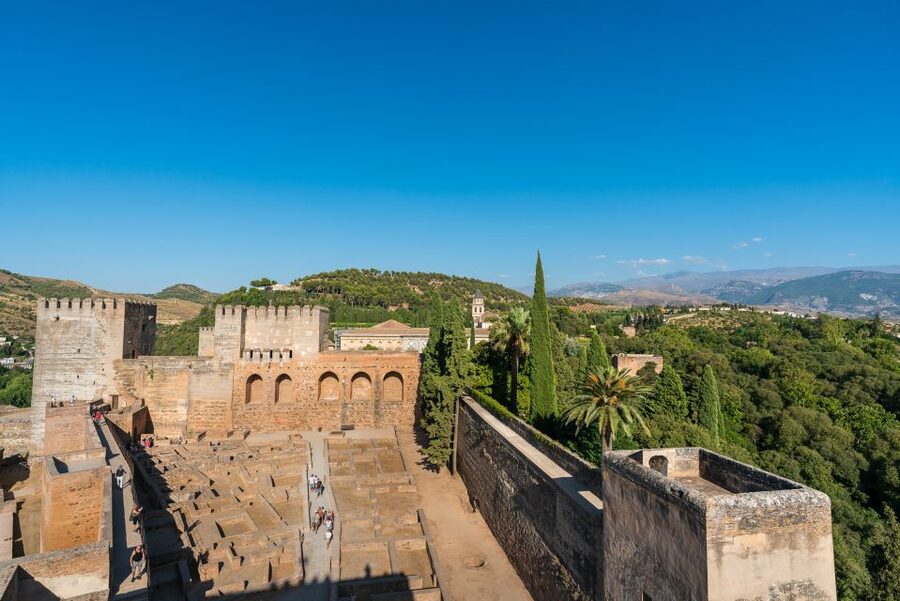 Granada: Alhambra Ticket and Guided Tour with Nasrid Palaces - Palace of Carlos V and the final free time