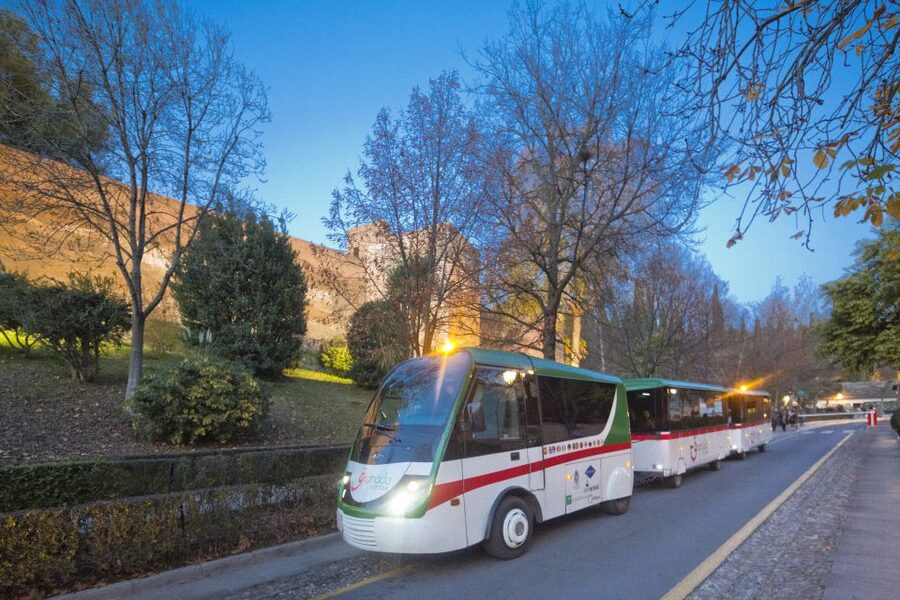 Granada City Train 1 or 2-Day Hop-On Hop-Off Ticket - Timing, queues, and how to use the pass