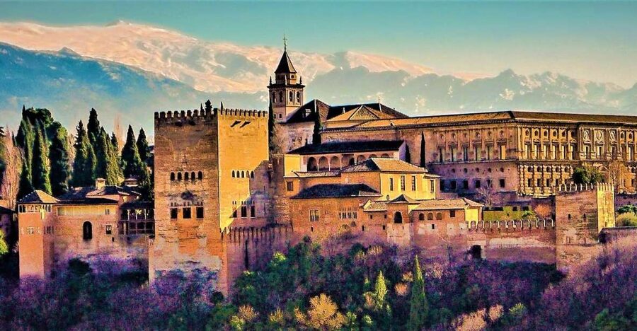 Granada: Full Alhambra Premium Guided Tour with Tickets - Why a guided Alhambra visit earns its price