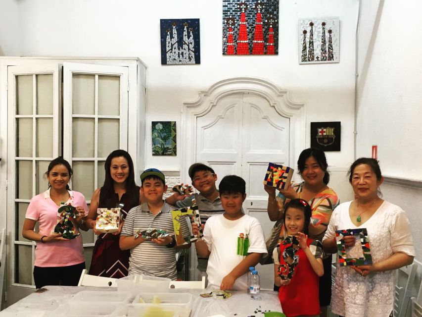 Guided Gaudí’s Trencadís Mosaic Workshop in Barcelona - Is this a good family activity?