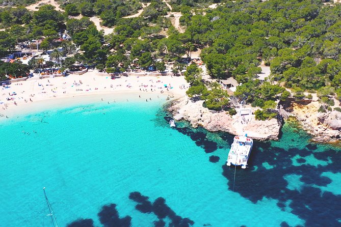 Ibiza Beach Hopping Cruise with Paddleboards, Drinks and Food 6h - Music, seating, and the mood onboard