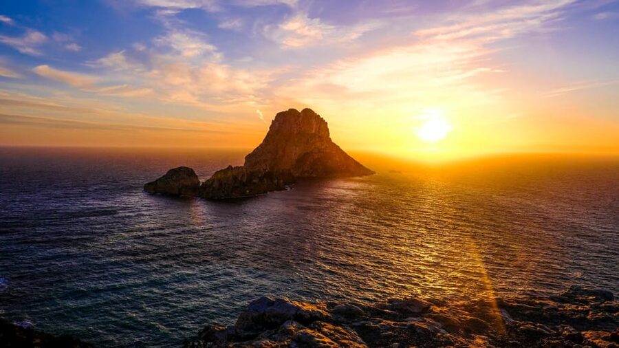 Ibiza: Midday or Sunset Sailing with Snacks and Open Bar - Food, drinks, music, and the mood onboard