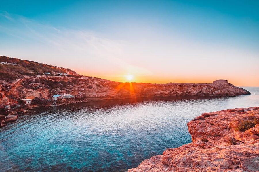 Ibiza: Midday or Sunset Sailing with Snacks and Open Bar - Who will enjoy this most?