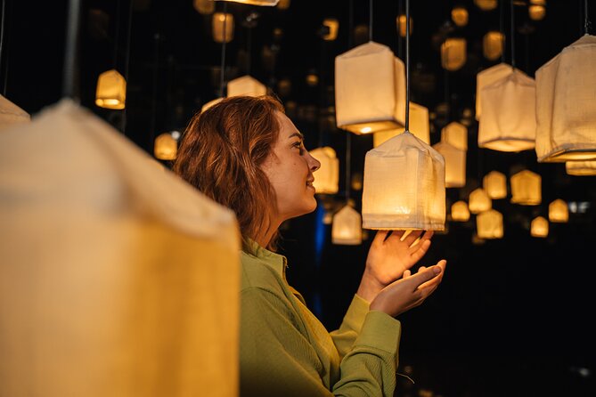 IKONO Barcelona: Immersive Experience - Timing, crowd levels, and the one-hour limit