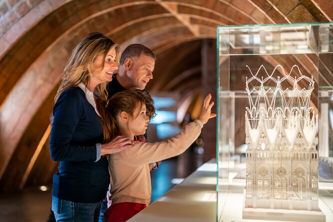 La Pedrera-Casa Mila Admission Ticket with Audioguide - What the audio guide adds