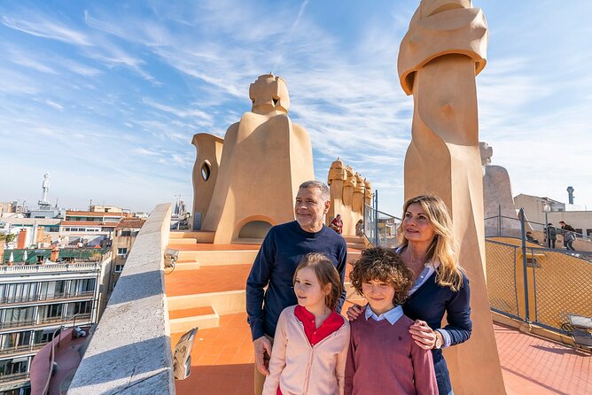 La Pedrera-Casa Mila Admission Ticket with Audioguide - Starting with the courtyards and decorated lobbies