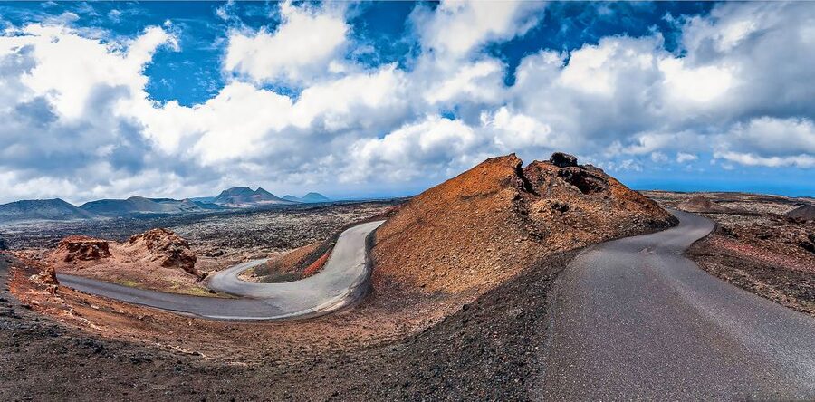 Lanzarote: Full-Day Island Highlights Tour - Cueva de los Verdes: your first look underground