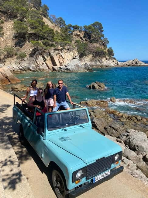 Lloret de Mar: Guided Sightseeing Tour in a 4x4 Vehicle - Why a vintage 4x4 makes sense in Lloret de Mar