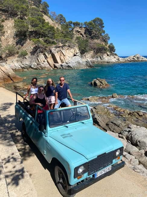 Lloret de Mar: Guided Sightseeing Tour in a 4x4 Vehicle - Beaches, viewpoints, and photo stops
