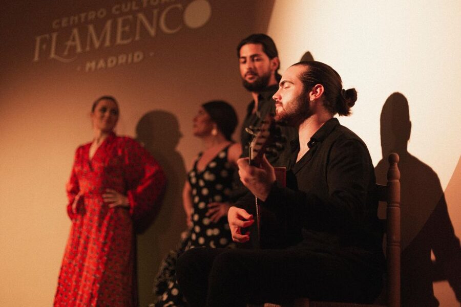 Madrid: 1-Hour Traditional Flamenco Show at Centro Cultural - Why the small venue matters