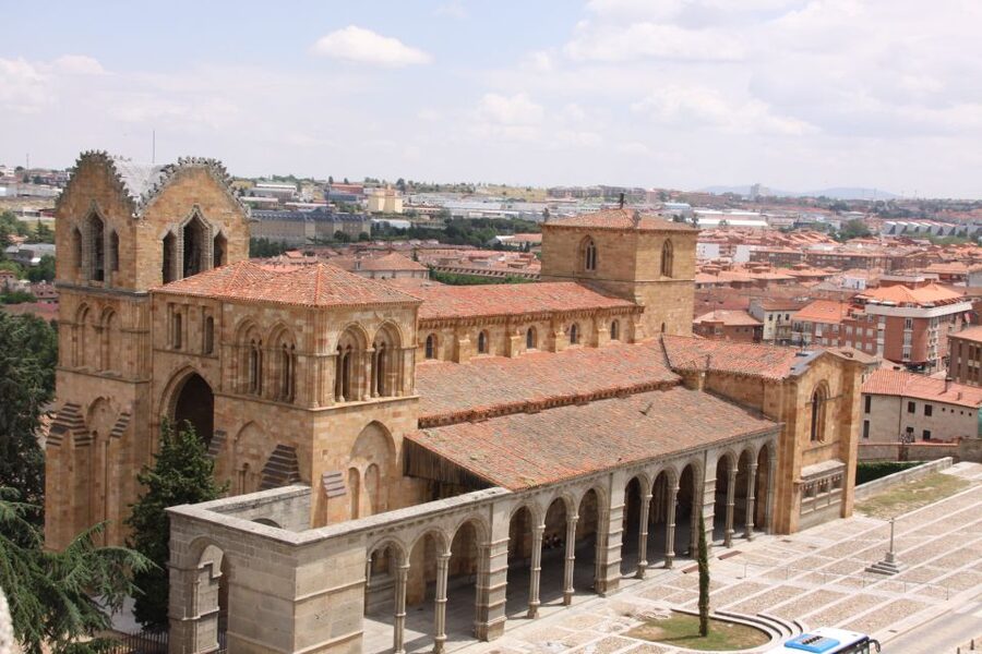 Madrid: Avila and Segovia Day Trip with Tickets to Monuments - Inside the Alcázar of Segovia