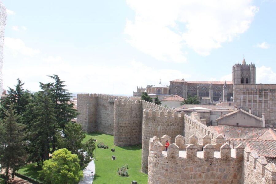 Madrid: Avila and Segovia Day Trip with Tickets to Monuments - The Basilica of San Vicente
