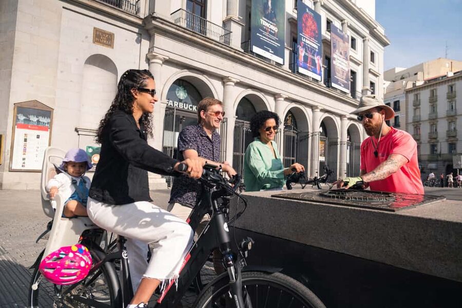 Madrid: Highlights Bike Tour with Optional E-Bike or Tapas - Key points to know before you book