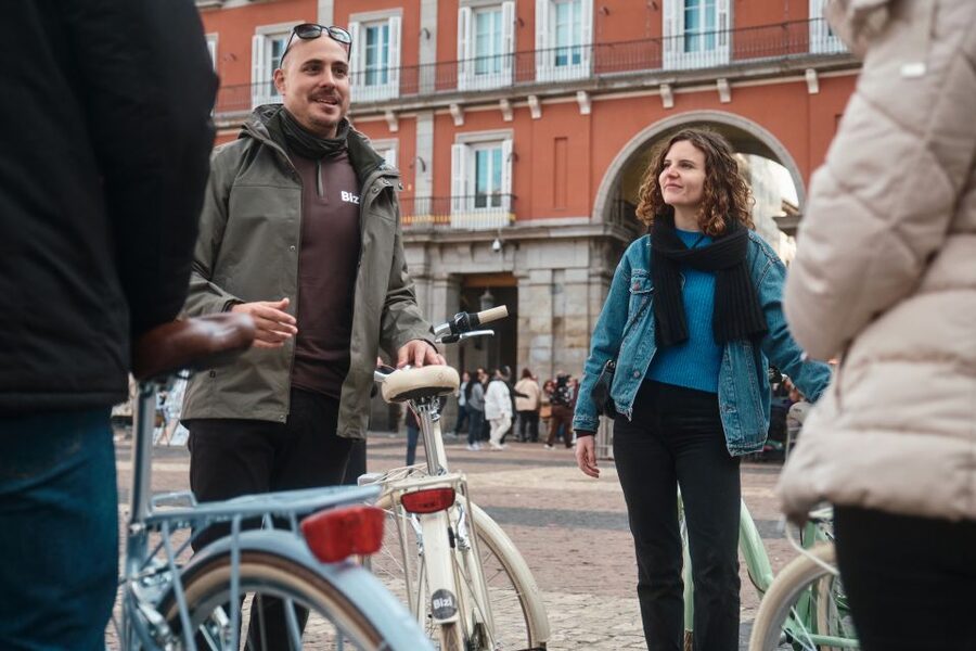 Madrid: Highlights Guided Vintage Bike Tour and Tapas Option - What the vintage bicycles are really like