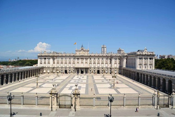 Madrid Old Town & Royal Palace Walking Tour Skip the Line Ticket - What this Madrid tour actually delivers