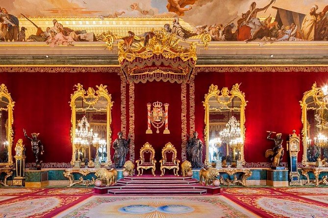 Madrid Old Town & Royal Palace Walking Tour Skip the Line Ticket - Why the guide can make or break the palace visit