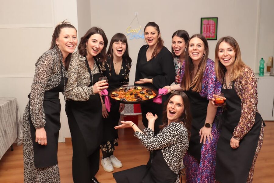 Madrid: Paella and Sangria Workshop in the City Center - Starting with sangria and Spanish food traditions
