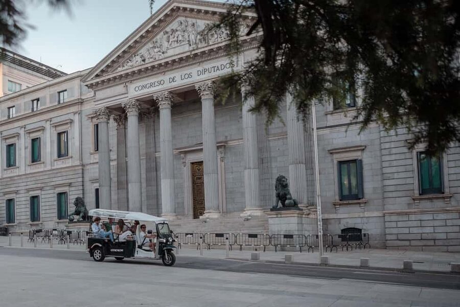 Madrid: Private City Tour by Eco Tuk Tuk - Key points to know before you book