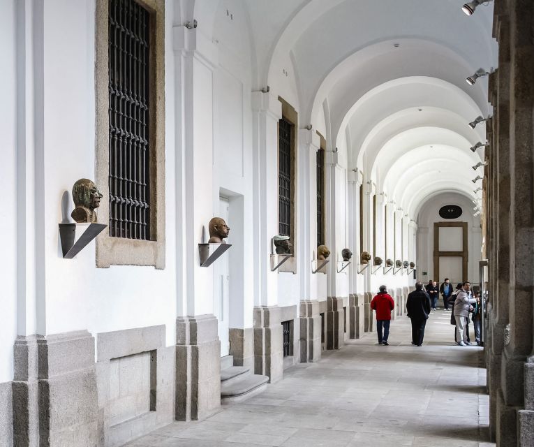 Madrid: Reina Sofía Museum Entrance Ticket - Finding your way through a very large museum