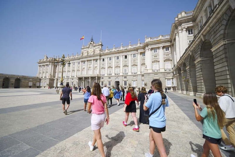 Madrid: Royal Palace Expert Guided Tour with Skip-the-Line - The Throne Room and the theater of royal power