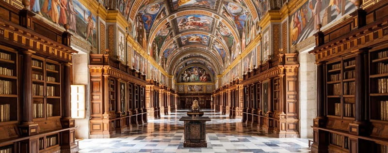 Madrid: Royal Palace Expert Guided Tour with Skip-the-Line - A palace visit that is paced for looking