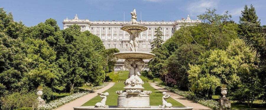 Madrid: Royal Palace Fast-Access Admission Ticket - The Throne Room and Banquet Hall