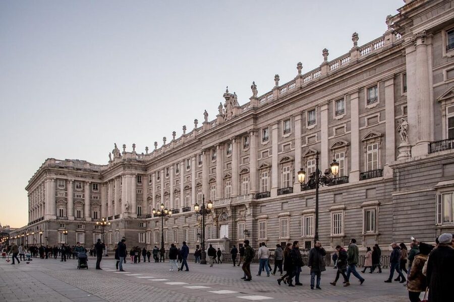 Madrid: Royal Palace Skip-the-Line Guided Tour - Meeting at 43 Mayor Street