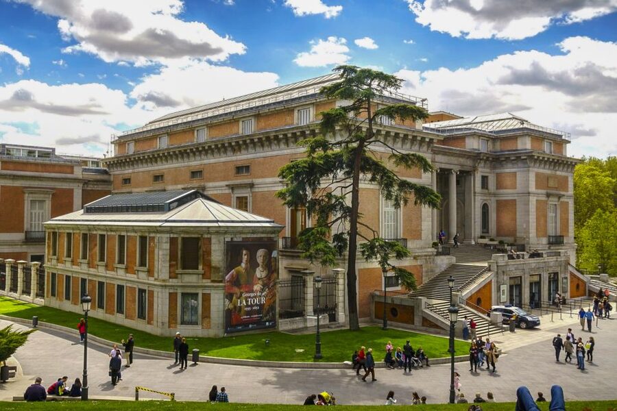 Madrid: Small Group of Prado Museum Tour & Optional Tapas - Crowds, pace, and what skip-the-line really means