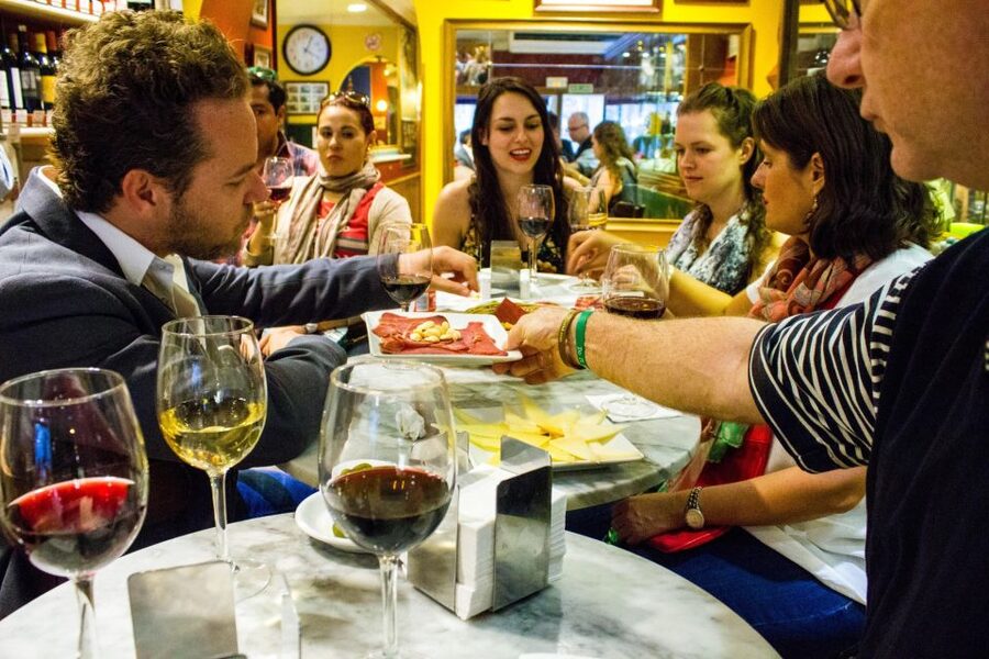 Madrid: Tapas & Wine Tasting Tour with Local Guide - From Las Letras to Madrid de los Austrias