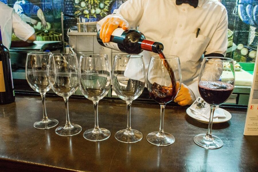 Madrid: Tapas & Wine Tasting Tour with Local Guide - Who should book this Madrid food walk?