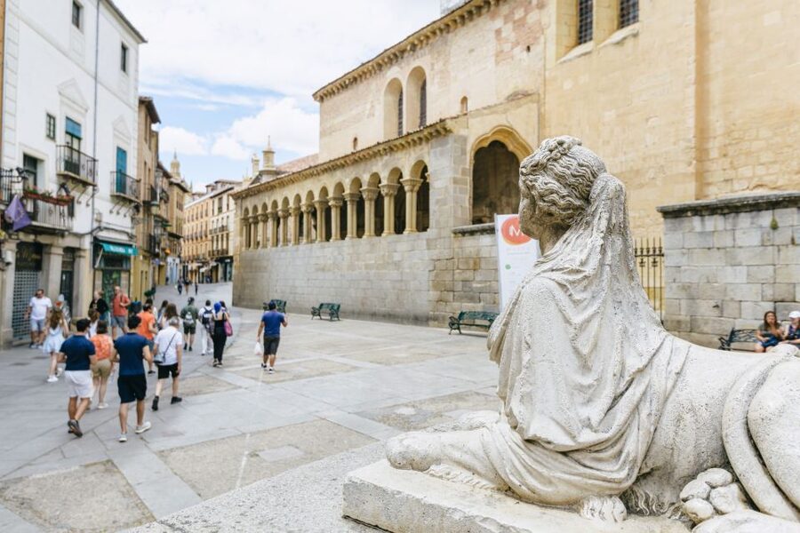 Madrid: Toledo & Segovia Full Day Guided Tour with Alcázar - Three hours for Segovia and the Alcázar