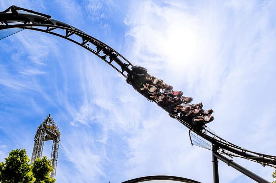 Madrid: Warner Park Entry Ticket - How to plan the day around lines and shows