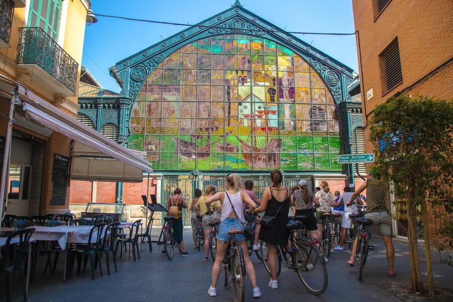 Malaga Bike Tour - Old Town, Marina & Beach - The beach promenade beside the Mediterranean