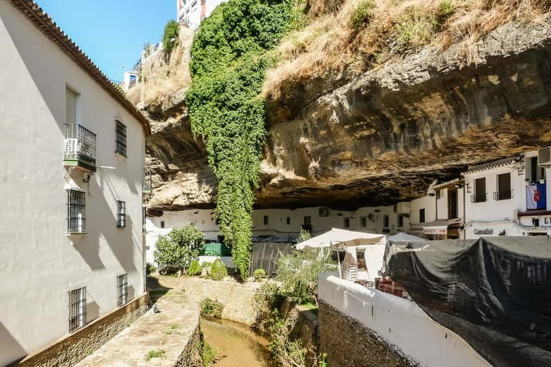 Málaga & Costa del Sol: Ronda and Setenil de las Bodegas - Ronda’s gorge and Puente Nuevo