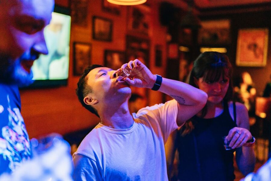 Malaga: Pubs and Clubs Crawl - Is five included drinks enough?