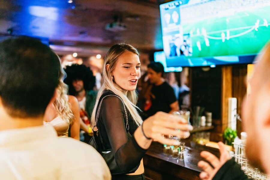Malaga: Pubs and Clubs Crawl - How the Malaga pub crawl gets the night moving