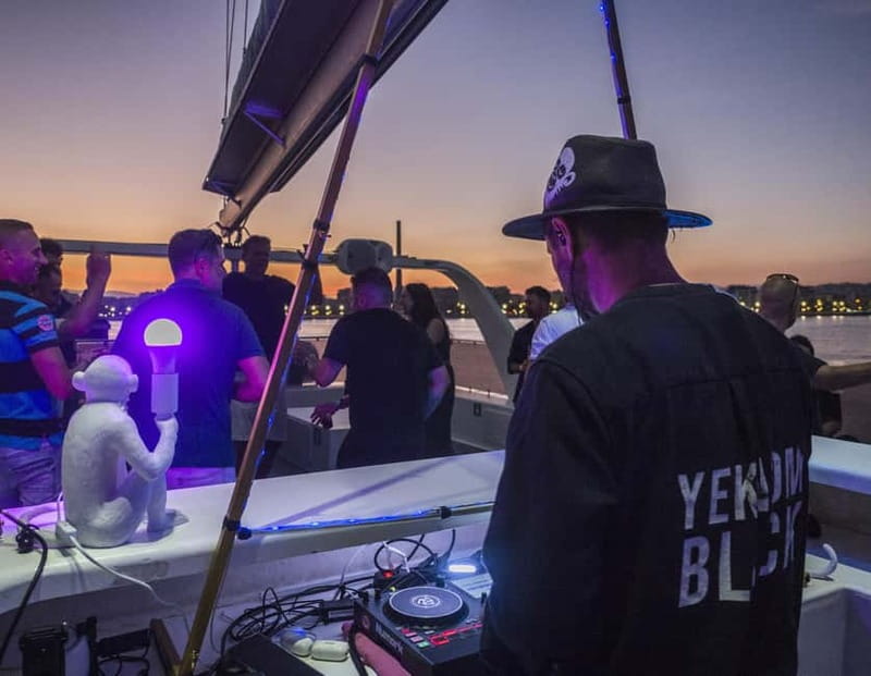 Malaga: Sailing Catamaran Sunset Cruise with Live DJ & Drink - Watching the Costa del Sol Turn Gold