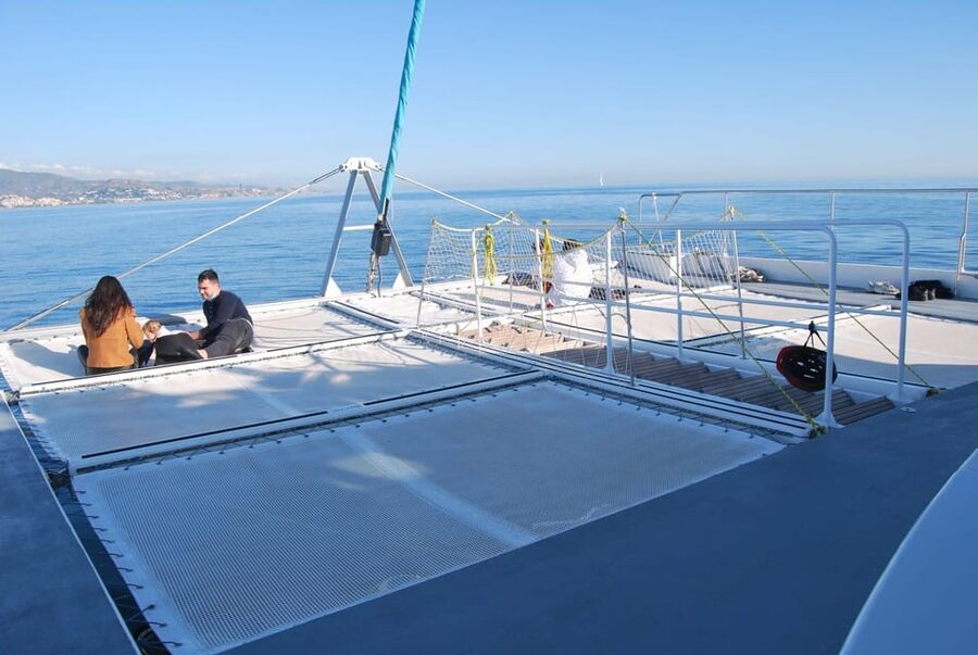 Malaga: Sailing Catamaran Sunset Cruise with Live DJ & Drink - Should You Book the Málaga Sunset Catamaran?