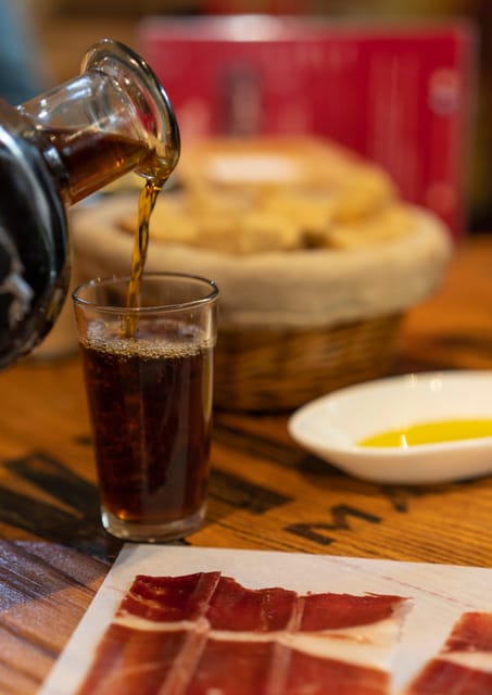 Málaga: Wine & Tapas Tour - Key points at a glance